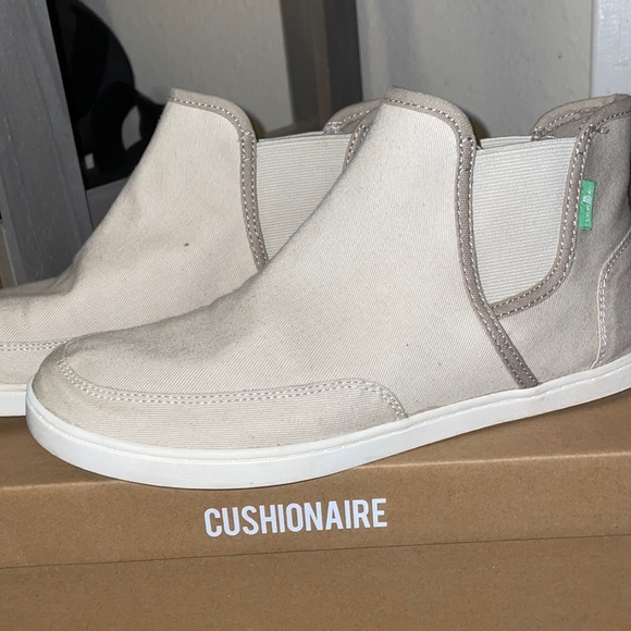 Sanuk Shoes - Gently Used Womens Canvas Shoes Sanuk